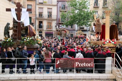 Imatge d'arxiu del Divendres Sant del 2019, una aglomeració ara incompatible amb la pandèmia.