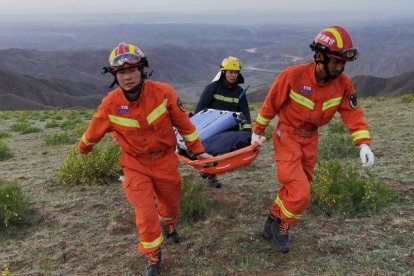 Serveis d'Emergència, durant el rescat.