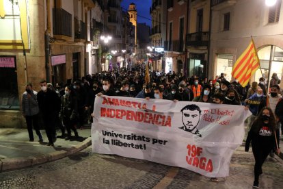 Plano abierto de la manifestación convocada por el SEPC en Tarragona.