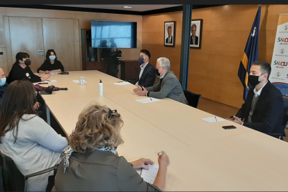 Granados con representantes de la ASETS, de la AEH-Salou y de la Asociación Shopping Salou.