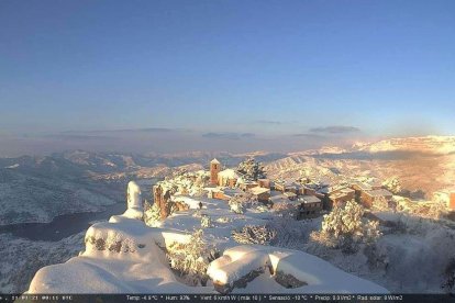 La nevada del temporal Filomena en Siurana, captada por Meteoprades.