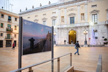 Imatge d'una de les fotografies que es pot trobar al plànol situat a la Plaça de la Font.