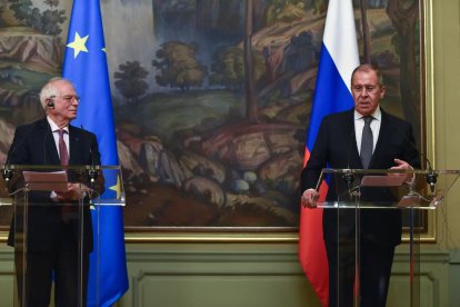 El Alto Representante de la UE, Josep Borrell, en una rueda de prensa conjunta con el ministro de exteriores ruso, Sergei Lavrov, en Moscú el 5 de febrero del 2021.