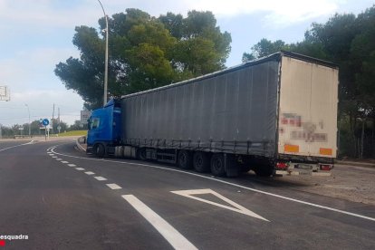 Imagen del vehículo que conducía al camionero detenido por los Mossos al AP-7.