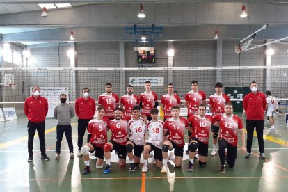 La plantilla del primer equip del CV Sant Pere i Sant Pau està preparada per la recta final del curs.