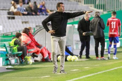 Raúl Agné, durante su etapa en Córdoba, en la última aventura que tuvo como entrenador.