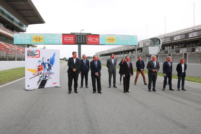 Foto de familia de la presentación del Fórmula 1 Aramco Gran Premio de España 2021 en el Circuito de Barcelona - Cataluña.