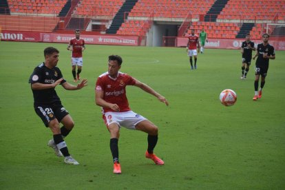 Pedro Martín, durant el partit d'entrenament que els grana van disputar contra la Pobla el passat divendres.