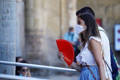 L'OMS continua considerant vital l'ús de les mascaretes.