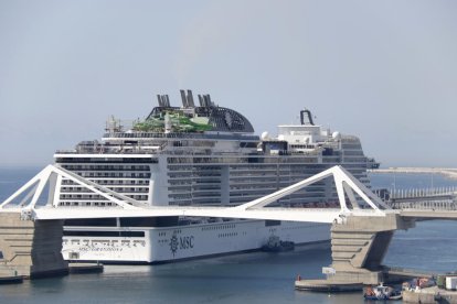 L'MSC Grandiosa el Port de Barcelona, el 26 de juny de 2021.