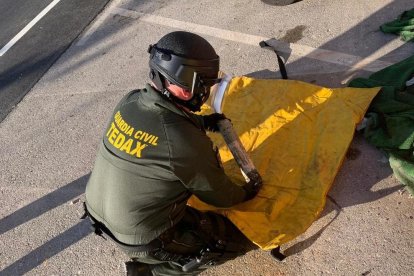 La bengala se utiliza para ejercicios de entrenamiento o misiones de rescate marítimas.