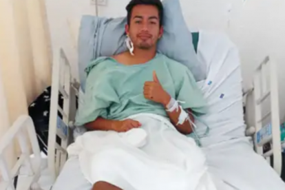 El futbolista Alain Cuevas a l'Hospital.