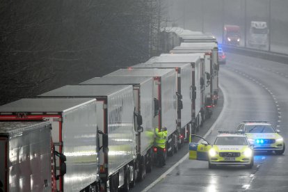 Camions bloquejats pel tancament de la frontera entre el Regne Unit i França, el passat 21 de desembre