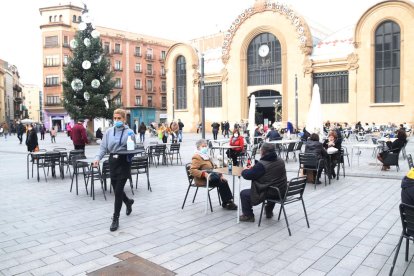 Terrasses a la plaça Corsini de Tarragona.