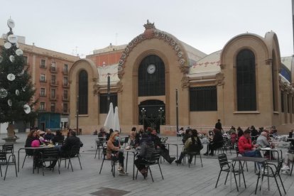 La Plaza Corsini se ha convertido en uno de los principales puntos de atracción para tomar algo.