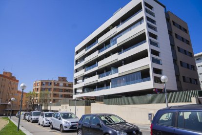 Imagen del edificio donde el Ayuntamiento tiene las cocheras y los trasteros.