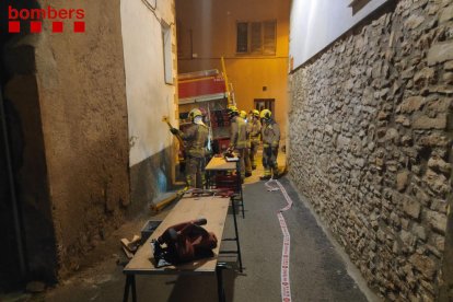 Imatge de l'actuació dels Bombers a Major de Blancafort.