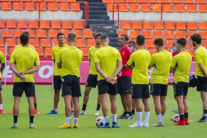 Imagen de archivo de un entrenamiento del Nàstic en el interior del Nou Estadi al principio de esta temporada.