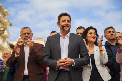 Rubén Viñuales, en el centro, en la presentación de la candidatura de Cs en Tarragona el 29 de abril de 2019.