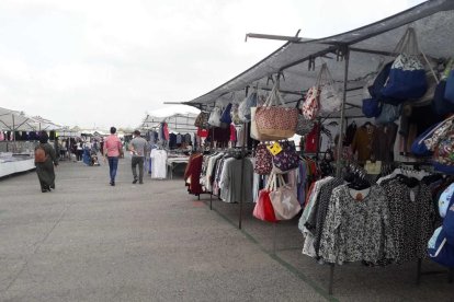 Imatge del mercat de Bonavista durant la jornada d'aquest diumenge.