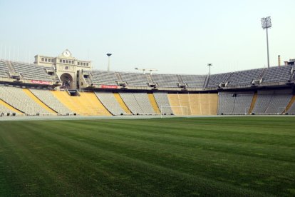 Pista i part de la graderia de l'Estadi Olímpic Lluís Companys de Barcelona