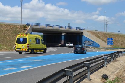 La nova senyalització horitzontal només permet circular pel carril de la dreta en cas d'agafar la sortida immediatament posterior.