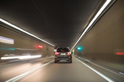 Alcohol i begudes energètiques poden produir una falsa sensació de seguretat al volant.