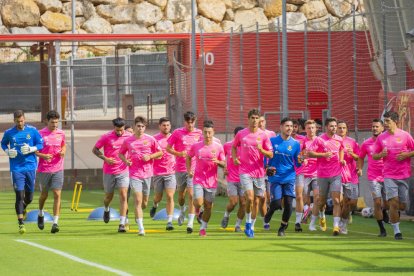 Han estat presents quatre dels cinc fitxatges anunciats oficialment pel club: Manu García, Pedro del Campo, Robert Simón i Pablo Fernández, a banda de jugadors del filial i dels que continuen.