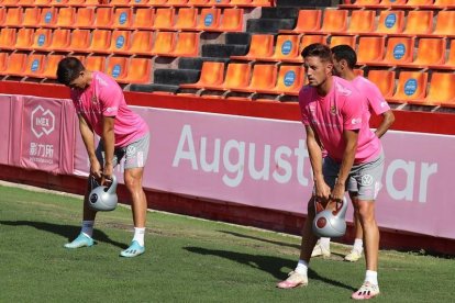 Edgar Hernández en un entrenamiento con el Nàstic.