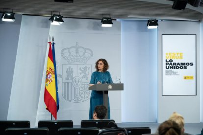 La portavoz del gobierno español, María Jesús Montero, a la rueda de prensa posterior a la reunión Sánchez-Aragonès.