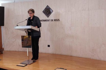 La concejal Teresa Pallarès durante la rueda de prensa.