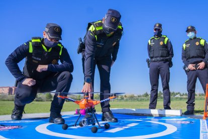 La unidad está formada por un caporal y cuatro agentes.