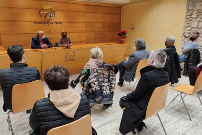 Noemí Llauradó y Joan Sans en la inauguración de la Escola de Puntaires de l'Arboç