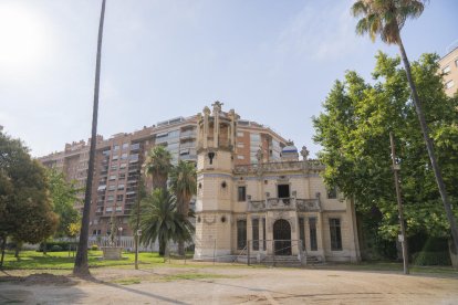 La Quinta de Sant Rafael construida un siglo atrás, hace más de dos décadas que está en desuso.