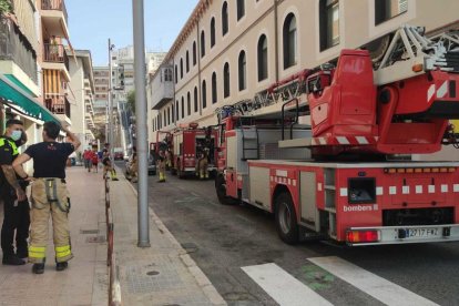 Imagen de Bombers en el edificio.