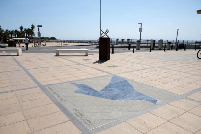 Imatge d'arxiu del memorial situat al Passeig de Cambrils.