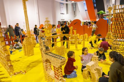 Nens participant en una activitat del Parc de Nadal de l'any 2019, l'últim celebrat.