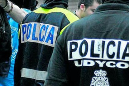 Imagen de archivo de agentes d ela Policía Nacional durante una operación antidroga.