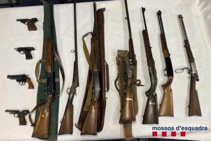 Los agentes han encontrado armas en su domicilio.