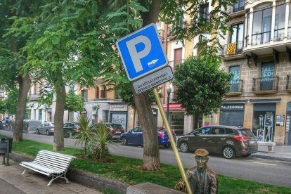 L'avi Virgili de Tarragona s'aixeca amb un senyal