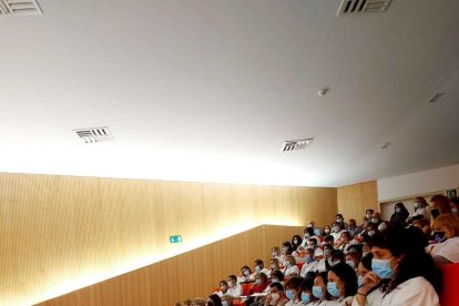 L'assemblea de treballadors celebrada ahir a l'Hospital de Reus.