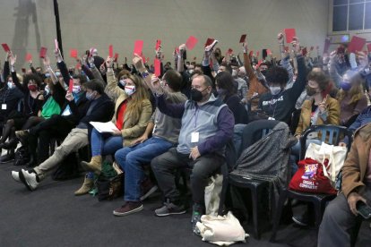 Les votacions de les resolucions en la III Assemblea de Catalunya en Comú.