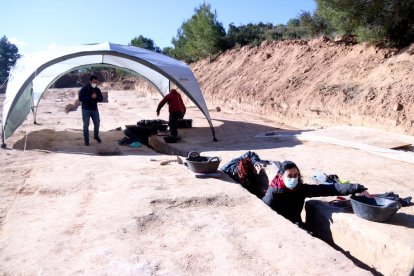 Las excavaciones a la fosa más larga encuentro en el mas de Santa Magdalena.