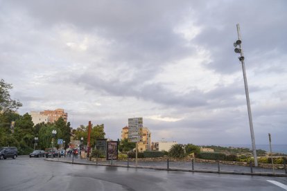 La plaza de la UNESCO sin las banderas.