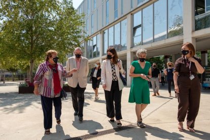 La consellera ha visitat el Campus Catalunya, on ha conegut les facultats de Ciències Jurídiques, Lletres i Infermeria