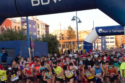 El tret de sortida de la 17a Cursa Sant Silvestre de Tarragona.