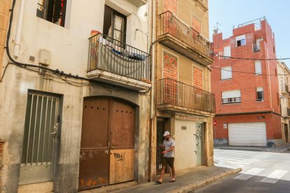 Imagen de archivo de algunas casas ocupadas al barrio de Carme de Reus.