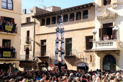 Plano general del 4 de 8 descargado por los Castellers de Sants a la festividad castellera de Tots Sants 2018.