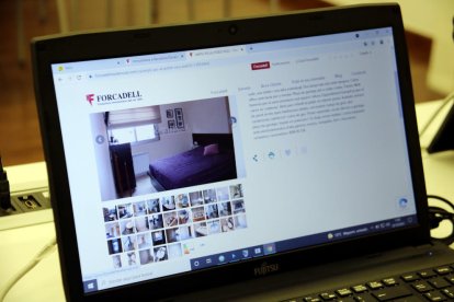 Un pis de lloguer en una pàgina web d'una immobiliària.