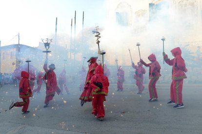 Imatge d'arxiu del correfoc petit del Morell.